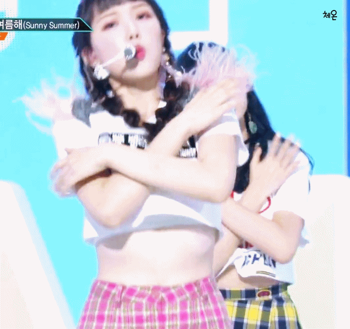 외로운 여자친구 예린이.gif | 인스티즈