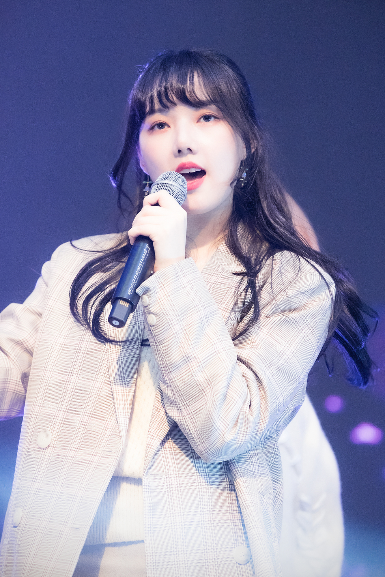 은근히 미인이지만 가끔은 귀여운거 같기도 한 여자친구 예린이.jpgif | 인스티즈