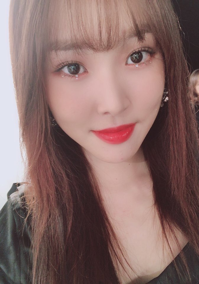 인생 시트콤 보고 있는 여자친구❤ | 인스티즈