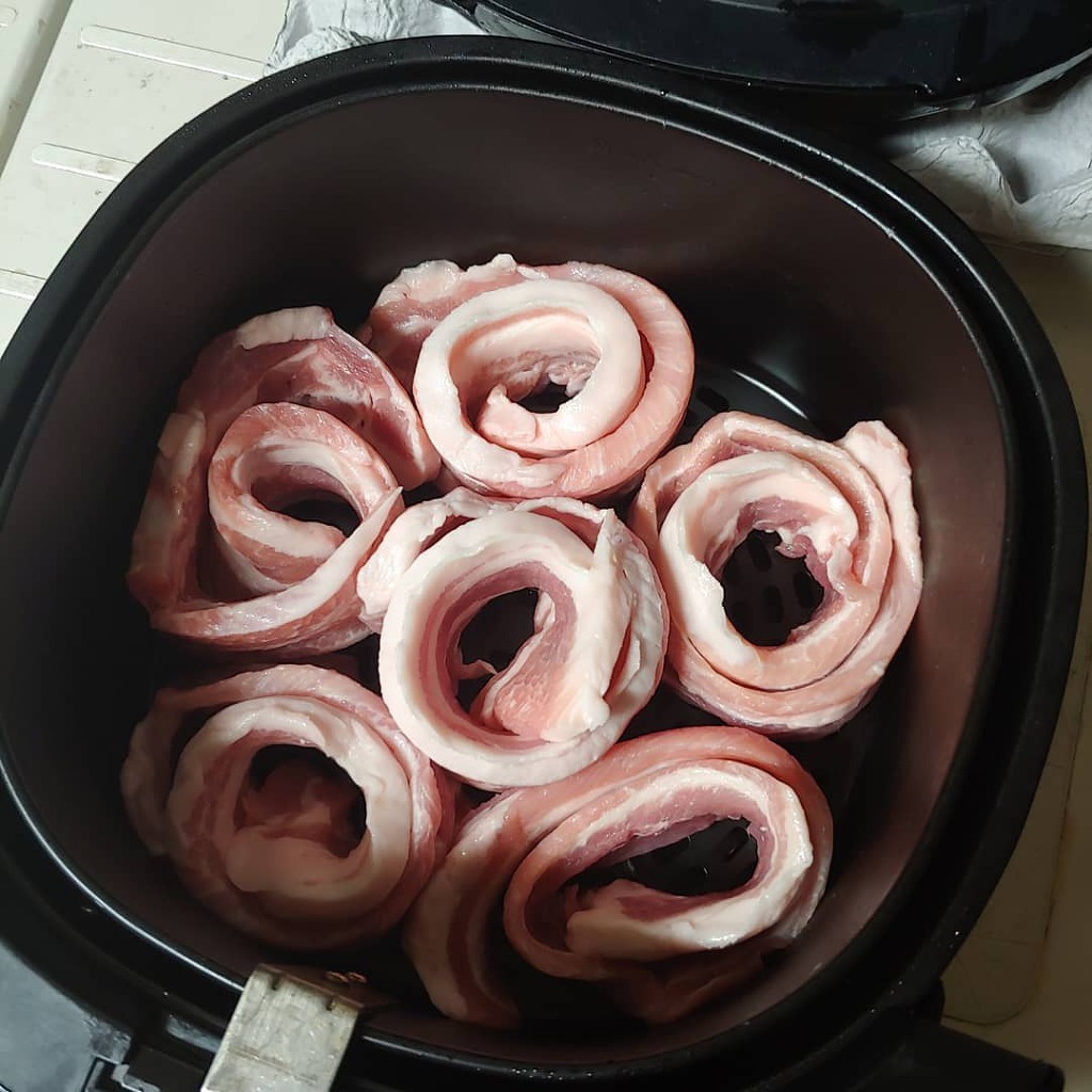 에어프라이어로 구운 삼겹살 비주얼 | 인스티즈