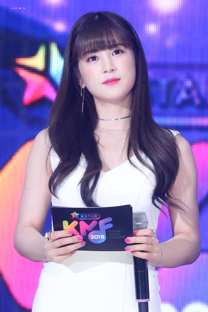 [에이핑크] 여유로운 생일을 보내고 있어서 박초롱 | 인스티즈