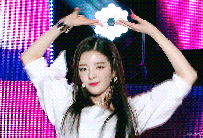 ITZY 리아가 데뷔전 다닌 학교 ㄷㄷ | 인스티즈