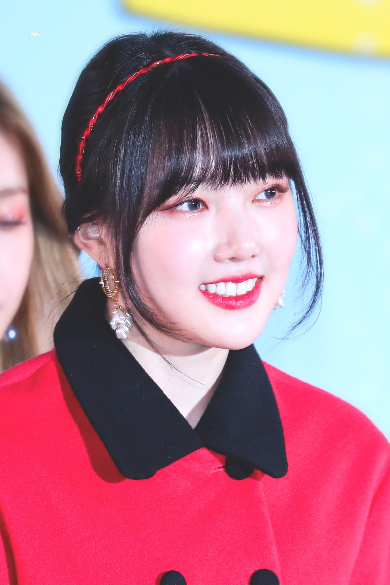 앞구르기 하고 보니까 은근히 미인인 듯한 여자친구 예린이.jpgif | 인스티즈