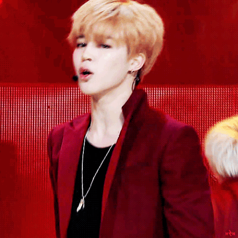 방탄소년단 지민 무대 위 표정 연기.jpgif | 인스티즈