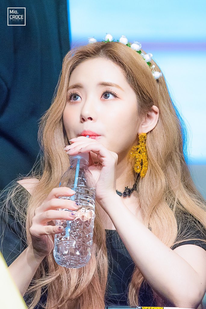 데뷔 300일기념 프로미스나인 박지원 | 인스티즈