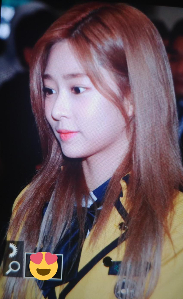 아이즈원) 교복입고 공항가는 사람이 어딨냐ㅋㅋㅋㅋ | 인스티즈