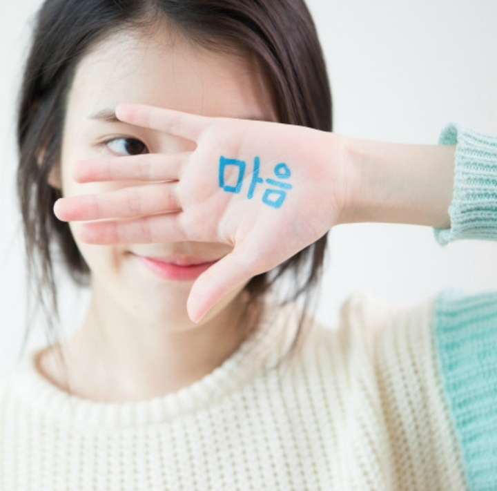 아이유 최애곡은? | 인스티즈