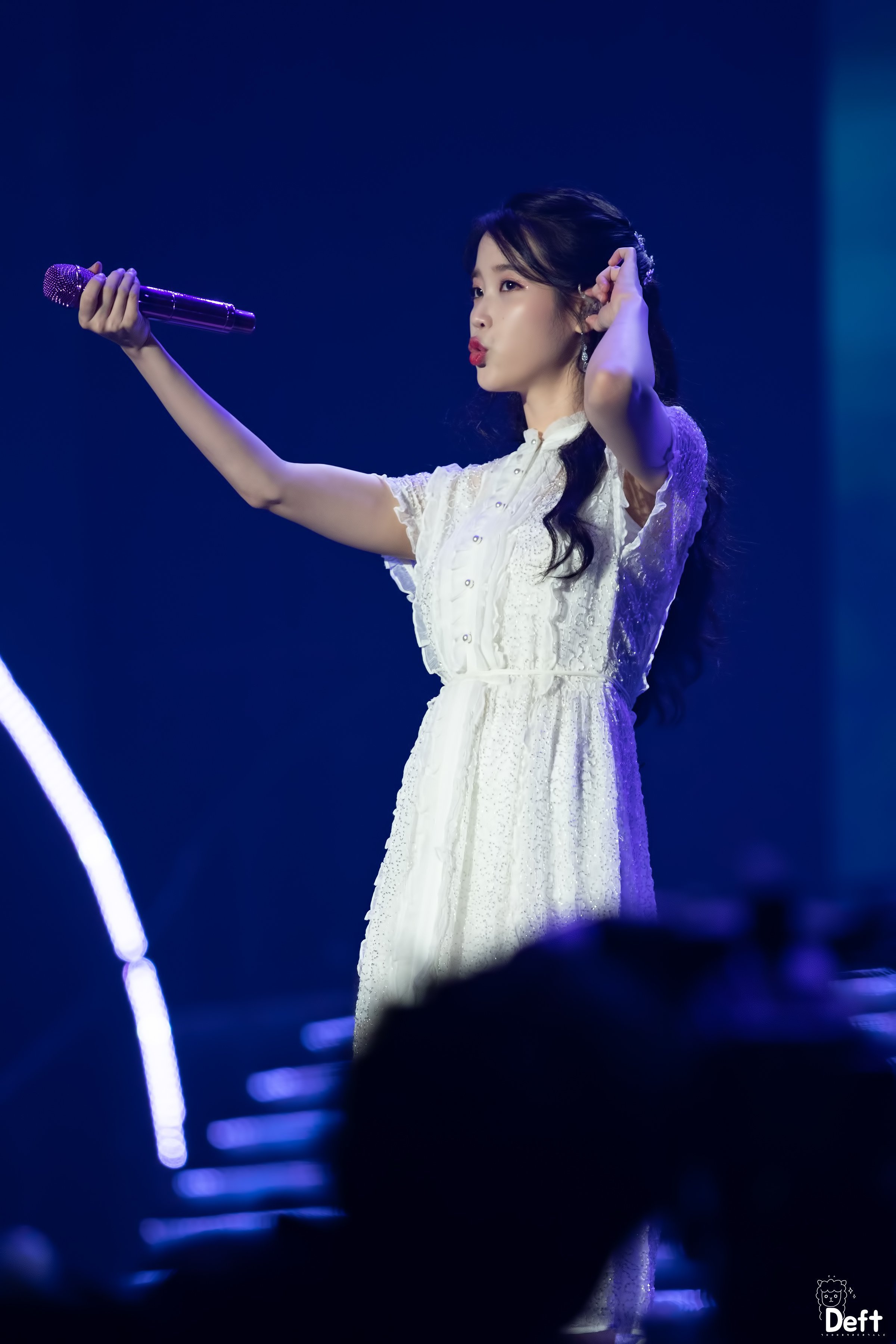 아이유 10주년 콘서트 in 서울.jpg | 인스티즈