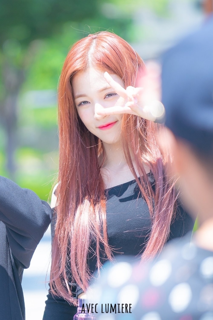 이목구비가 참 시원시원한 이채영.jpgif | 인스티즈