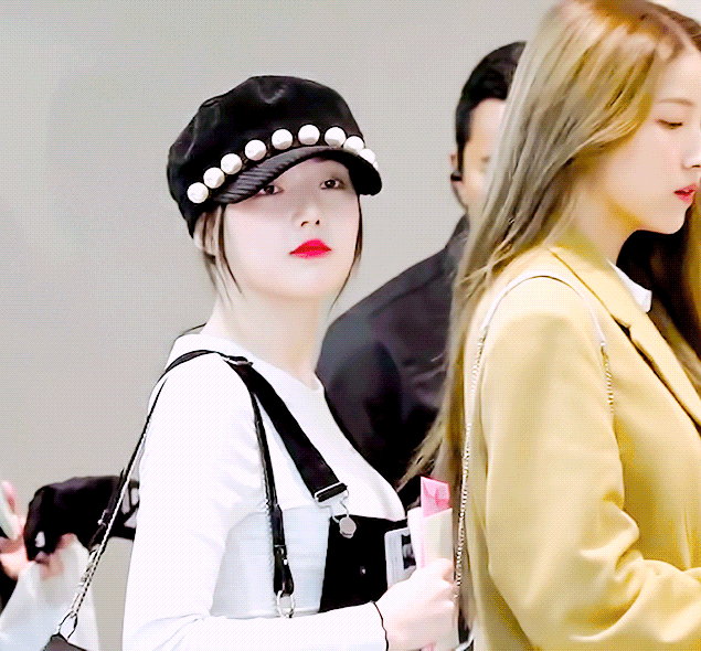 가만보니 은근히 미인인거 같은 여자친구 예린이.jpgif | 인스티즈