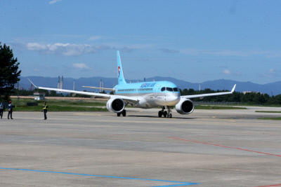 김포 노선 폐지되면서 이제 하루 한번만 비행기 뜨게 된 포항공항 | 인스티즈