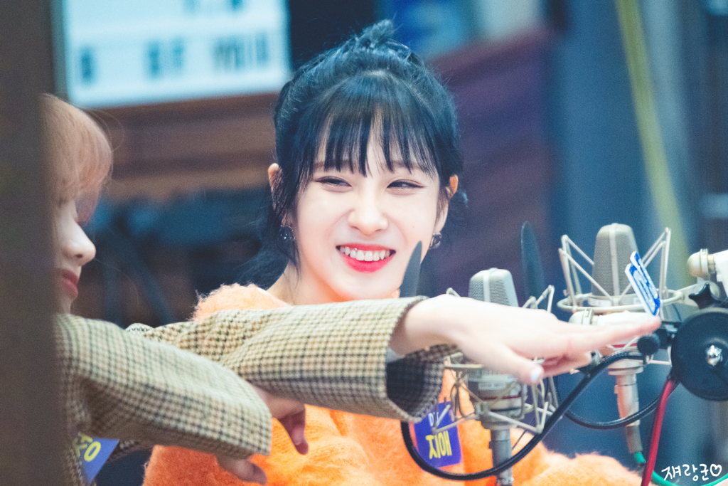 [러블리즈] 20대의 마지막 설날이라서 지애 | 인스티즈