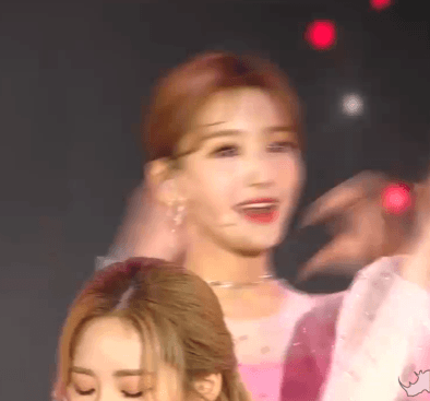 2018 MAMA 프로미스나인 LOVE BOMB.GIF | 인스티즈