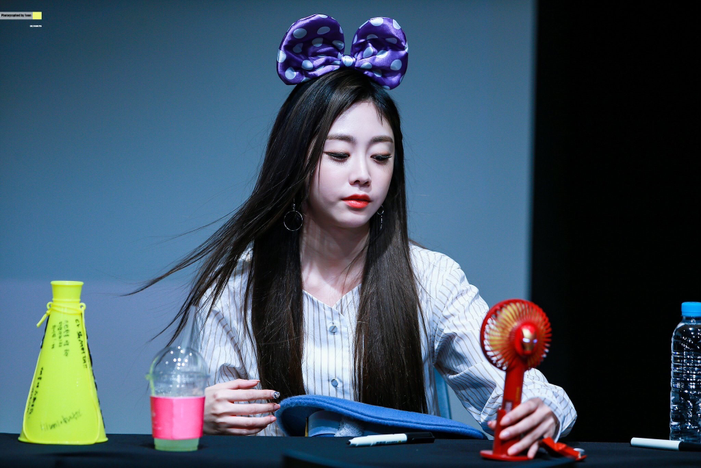 [러블리즈] 앨범이 도착해서 지수 | 인스티즈