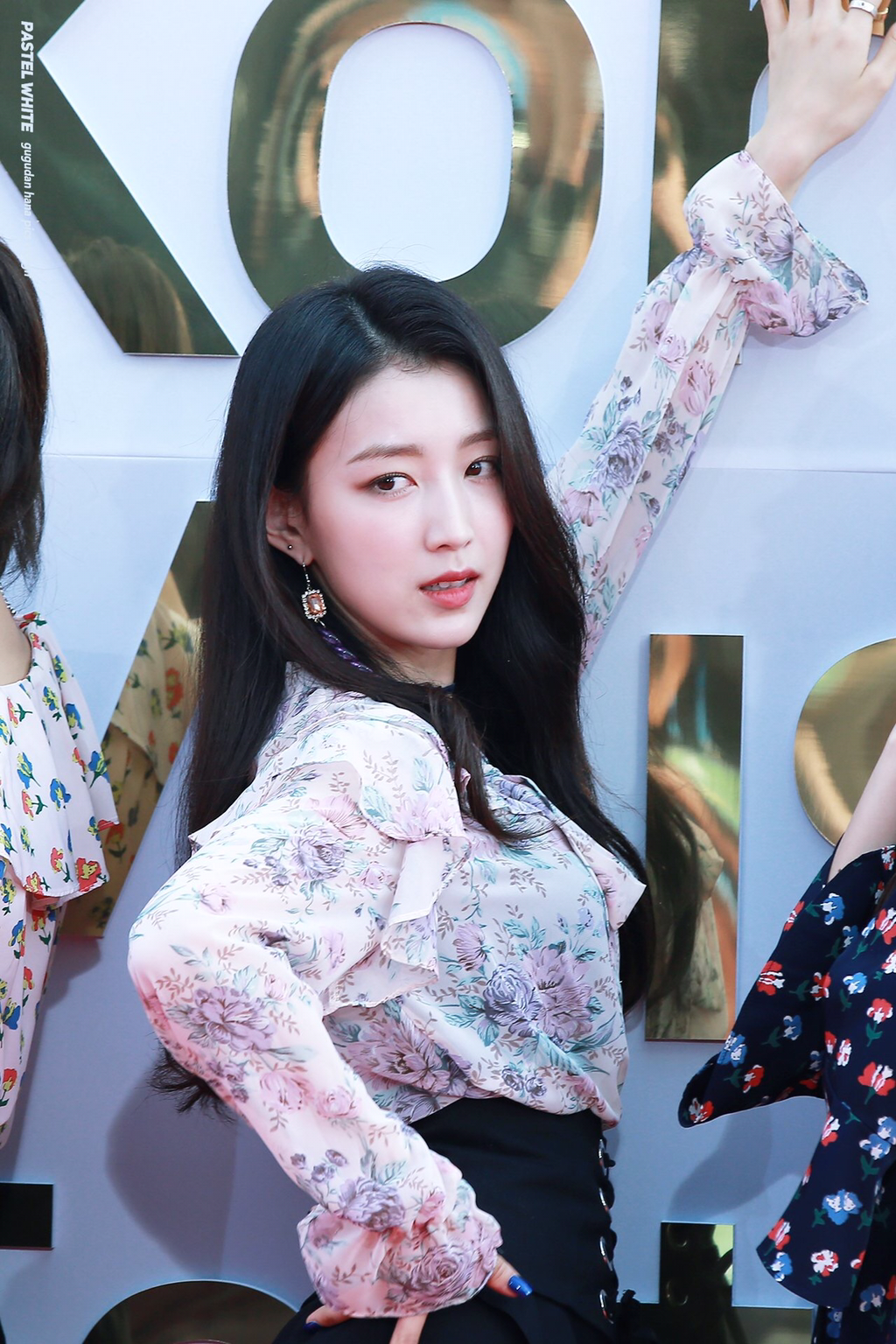 [구구단] 카페 앱 용량 제한 때문에 예전같이 많이 업로드를 못하니 아쉬워서 신보라 | 인스티즈