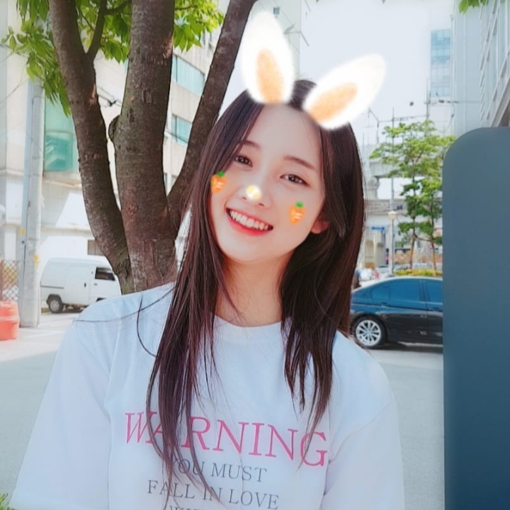 참 귀여운 바나나컬쳐ent 김나영 연습생.jpgif | 인스티즈