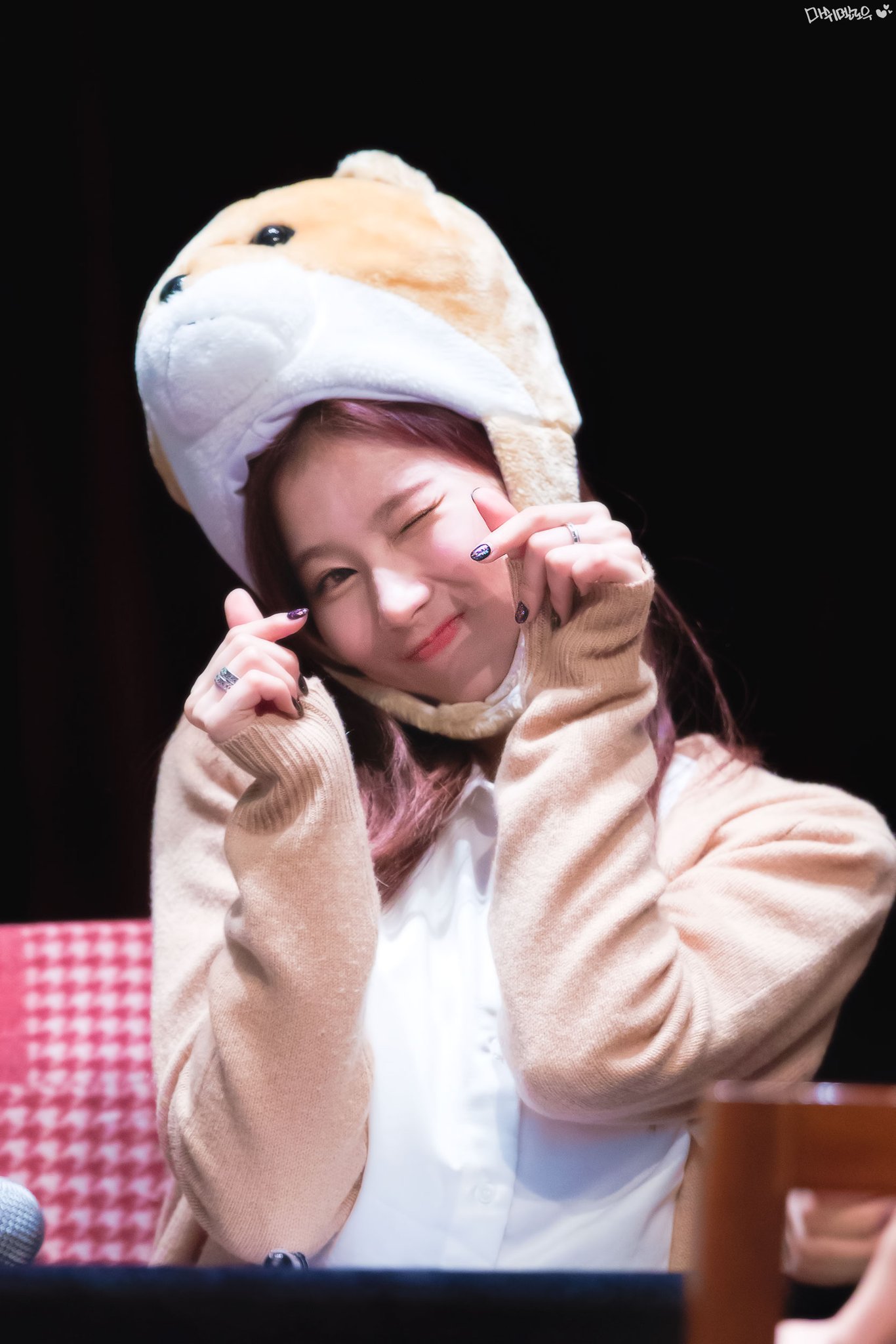 잔망스러운 트와이스 사나.jpgif | 인스티즈