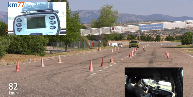 해외 자동차 매체에서 회피기동 테스트를 하는 이유.jpgif | 인스티즈