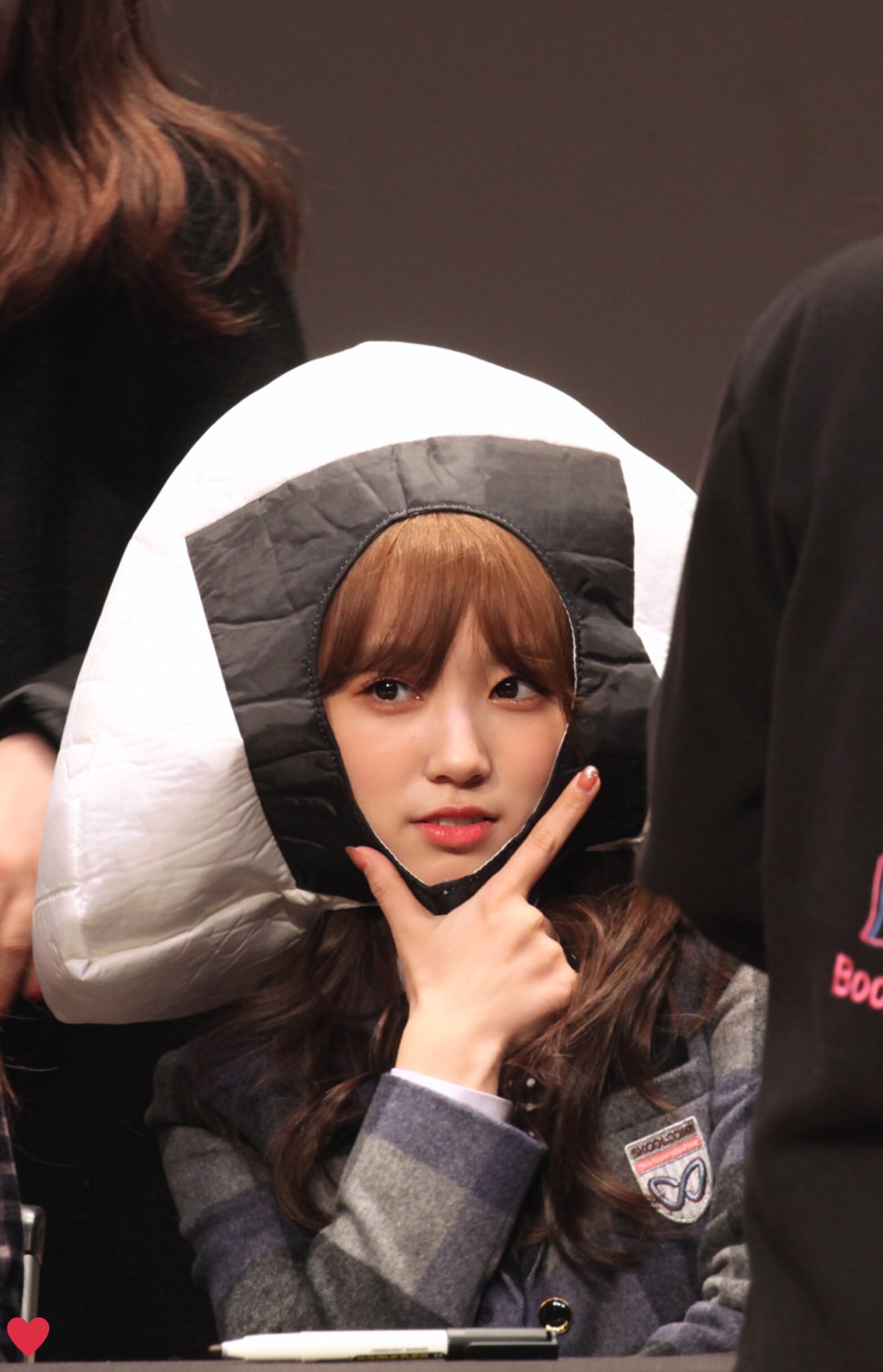 동글동글한게 짱귀탱인 아이즈원 나코.jpg | 인스티즈