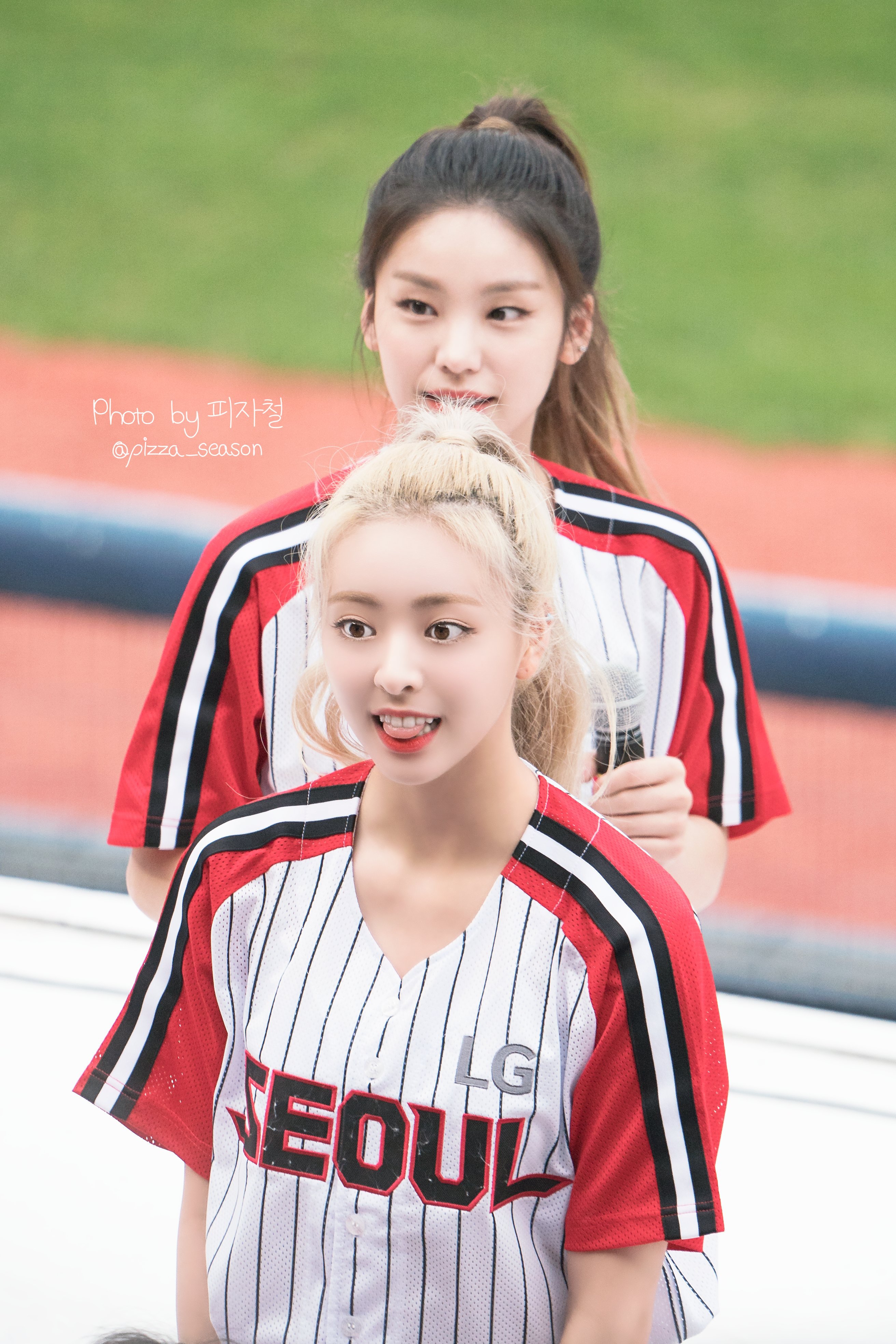 금발머리 ITZY 유나.jpgif | 인스티즈
