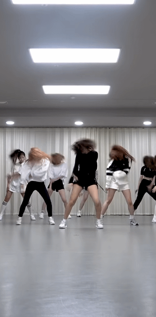 [아이즈원] 비올레타에서 좋아하는 키포인트 안무.gif | 인스티즈