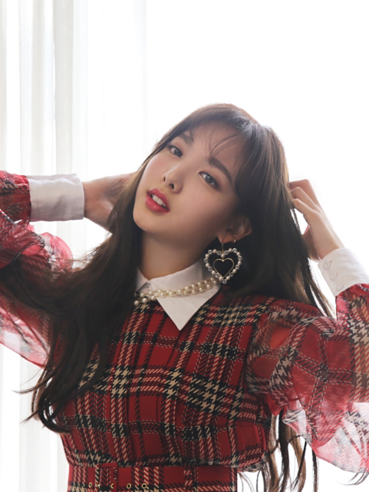 트와이스 나연 생일기념 JYP가 팬즈에 공개한 사진 | 인스티즈