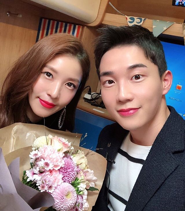 배짱잘 젊은 시절을 보는 것 같은 아나운서.jpg | 인스티즈