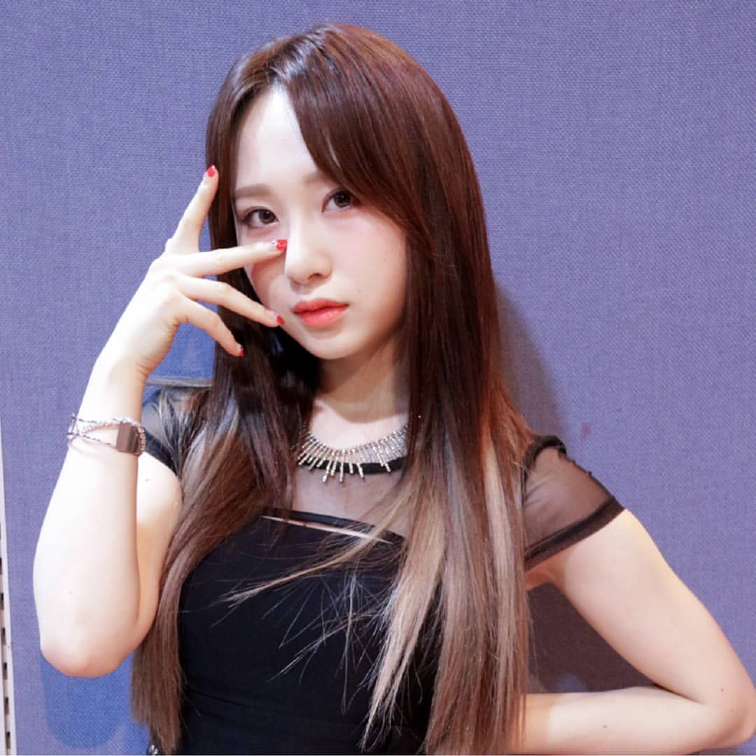오늘자 로켓펀치 | 인스티즈