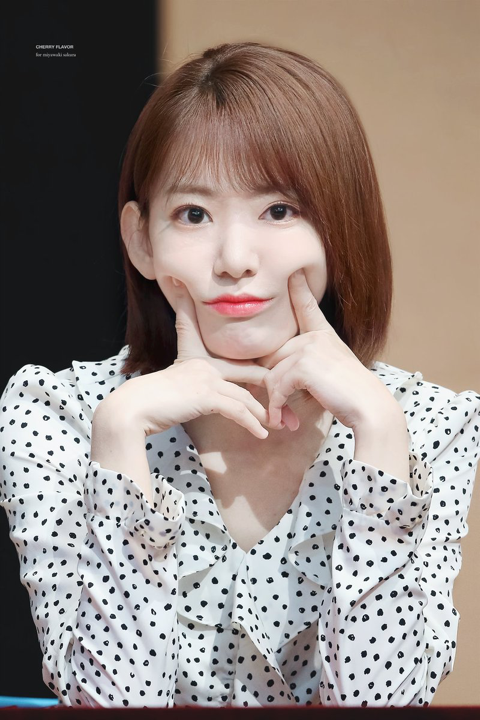 아이즈원) 미야와키 사쿠라.. 진짜 예뻐 | 인스티즈
