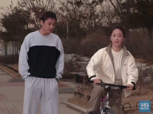 남자친구가 정 떨어지는 순간.gif | 인스티즈