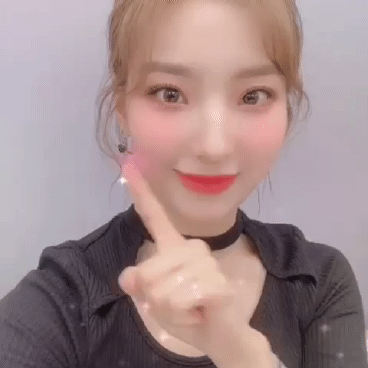 데뷔 300일 기념 프로미스나인 이새롬 | 인스티즈