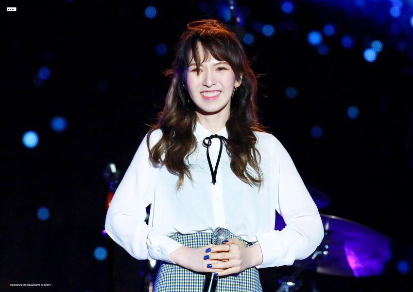 아픈 와중에도 새해 인사하는 웬디 | 인스티즈