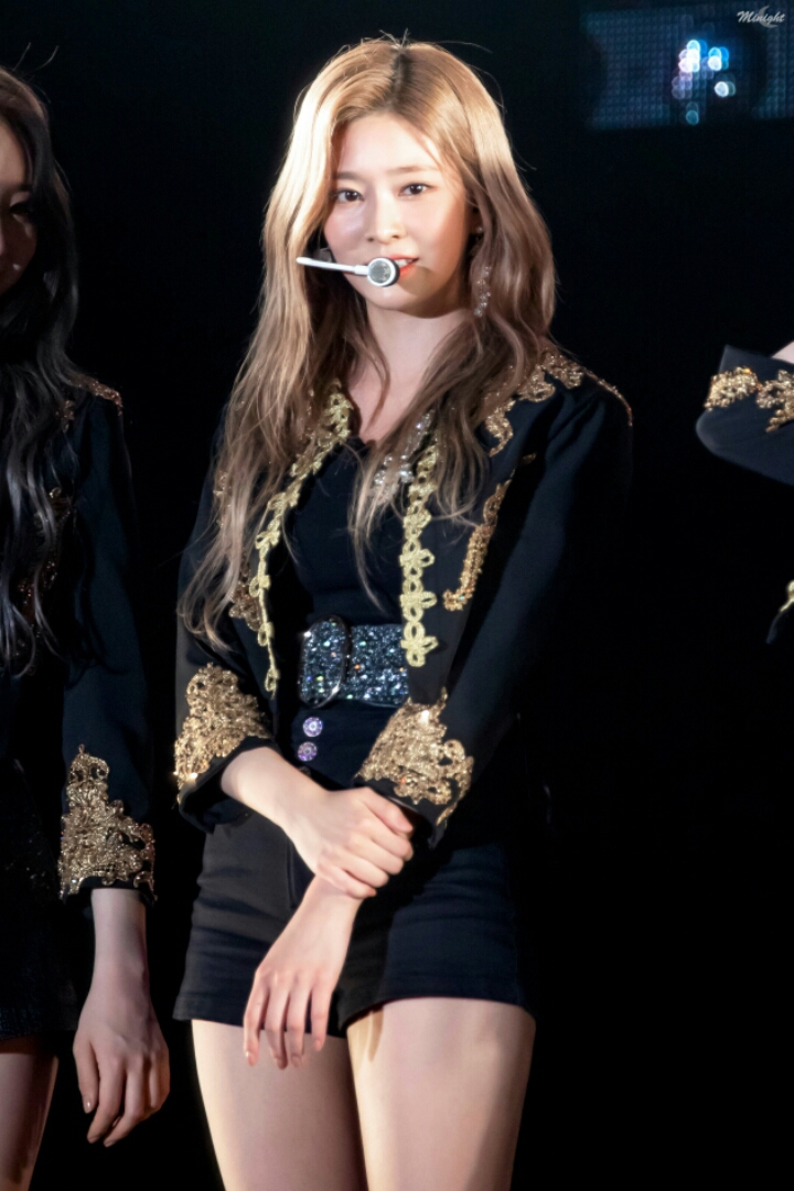공연 중 찍힌 여신 아이즈원 김민주 사진 | 인스티즈