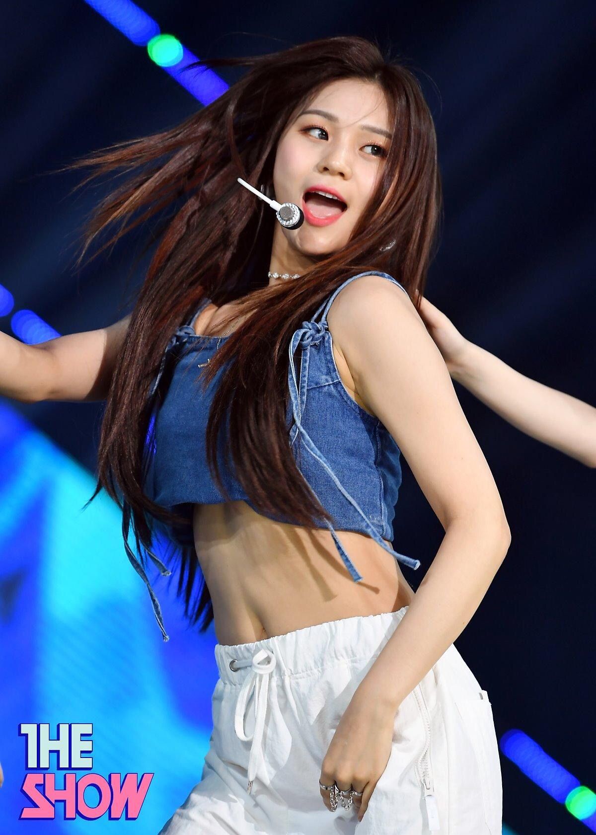 은근히 미인인 듯한 여자친구 엄지.jpgif | 인스티즈