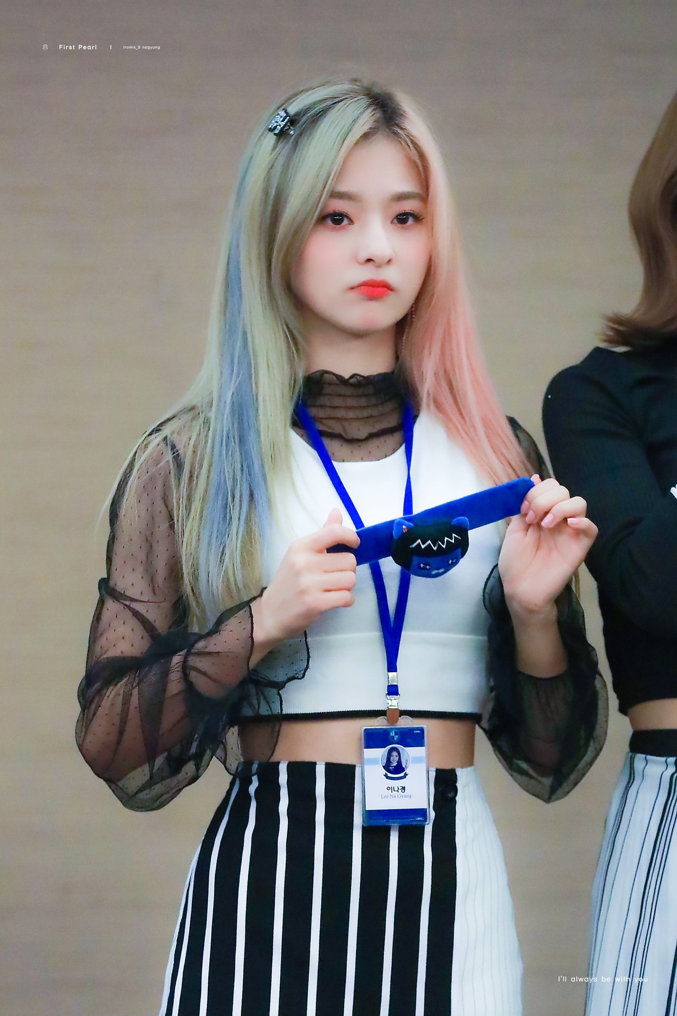 데뷔 300일기념 프로미스나인 이나경 | 인스티즈