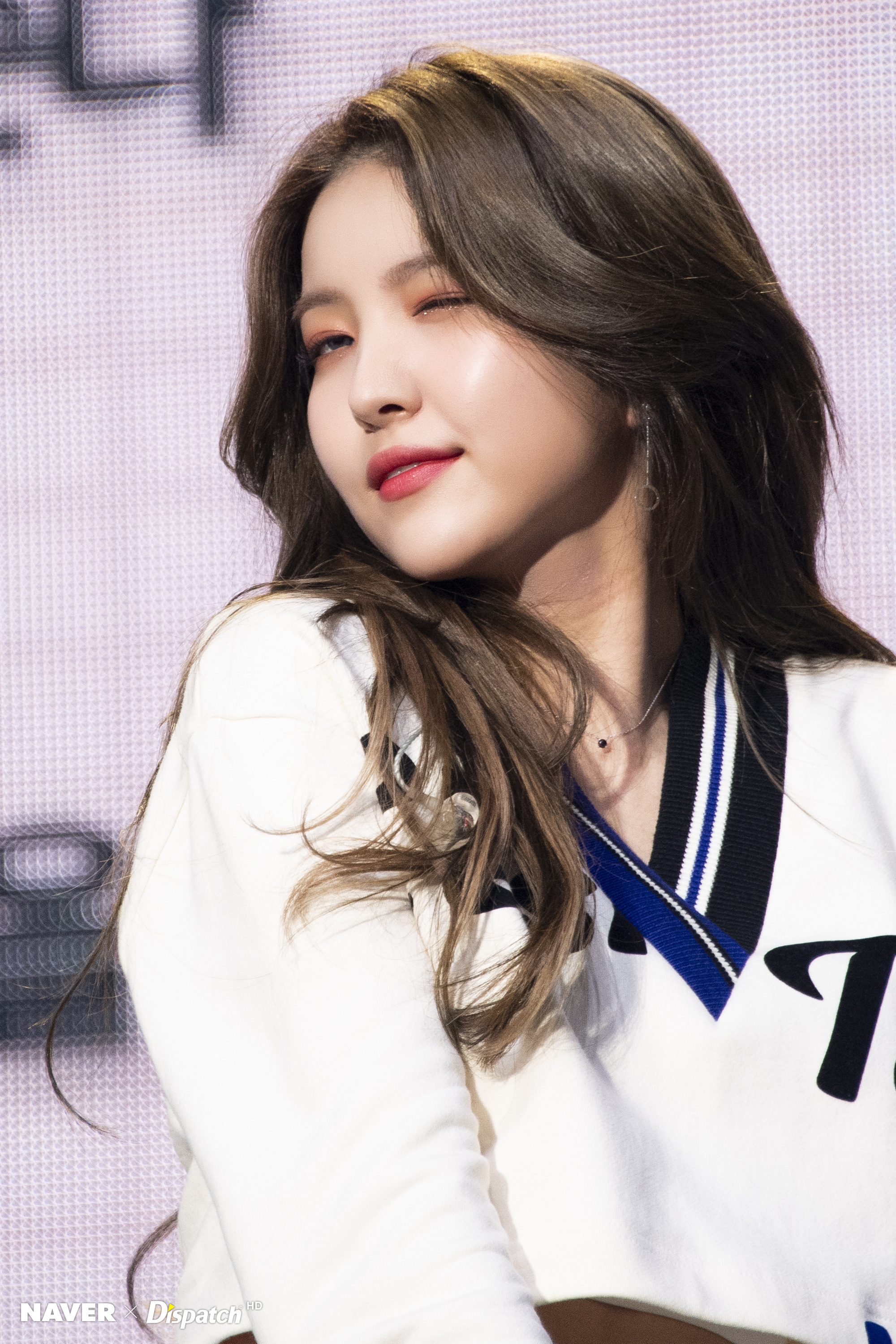 팬미팅에서 다들 은근히 미인이었던 여자친구.dispatch | 인스티즈