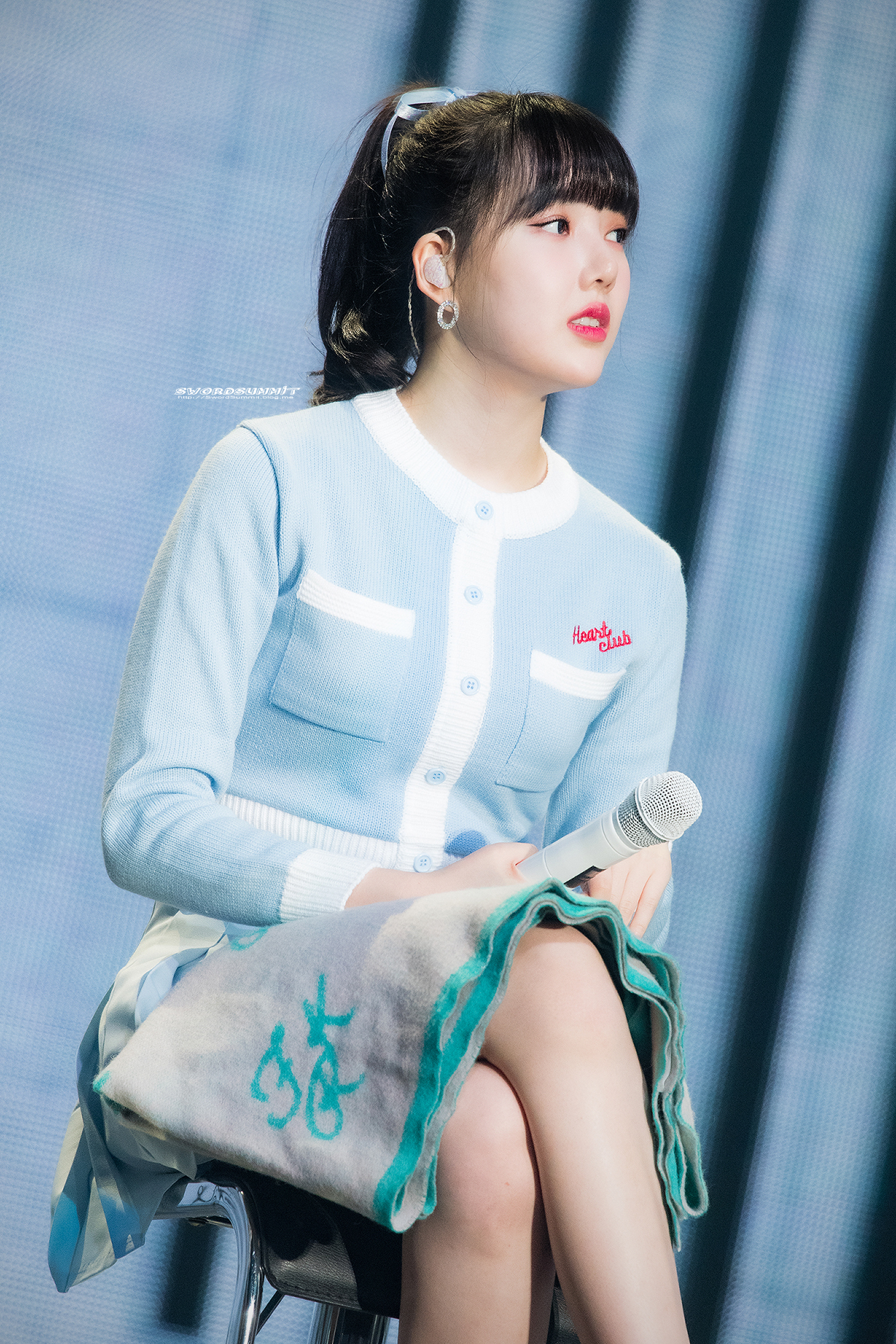 나른한 오후에 보니까 은근히 미인인 듯한 여자친구 예린이.jpgif | 인스티즈