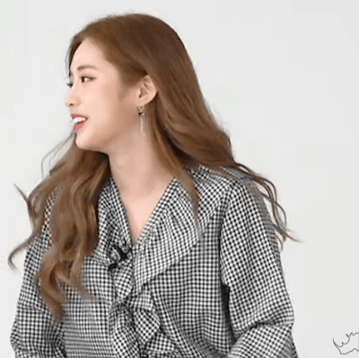 해운대 출신의 98년생 연예인.jpgif | 인스티즈