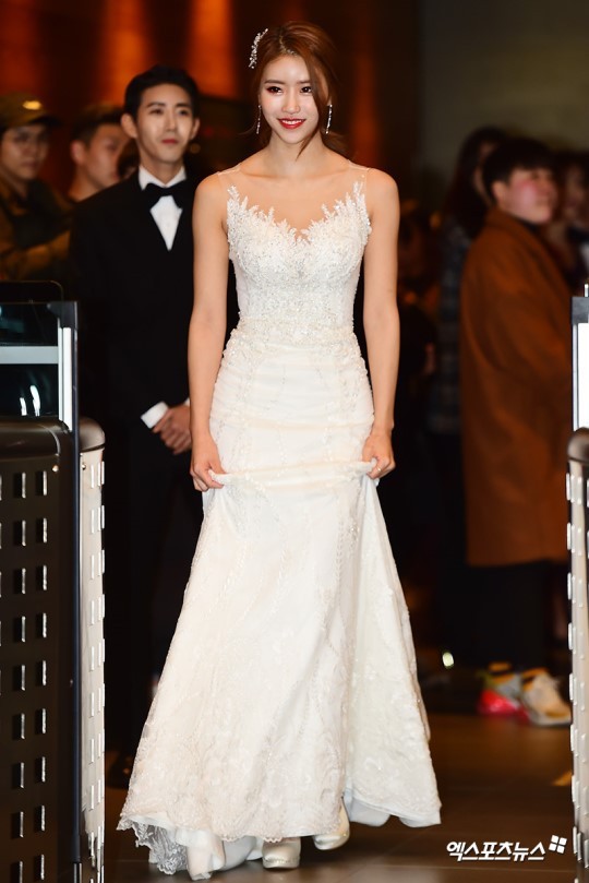 MBC 연예대상 시상자로 참석한 러블리즈 이미주 | 인스티즈