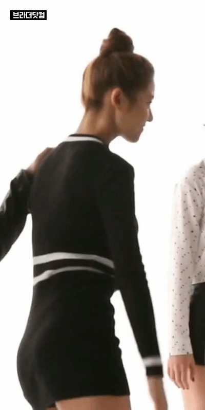 타이트한 원피스 입은 설현이.gif | 인스티즈