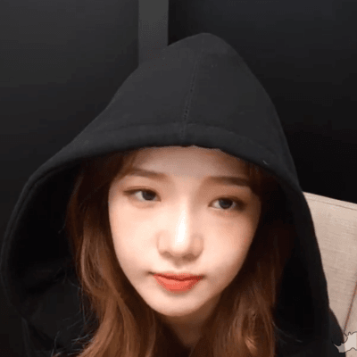 오늘자 프로미스나인 V앱공무원 지선이의 가을이 선덕선덕.gif | 인스티즈