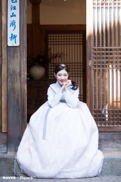 2020년 새해 기념 한복입은 정채연 .jpgif | 인스티즈