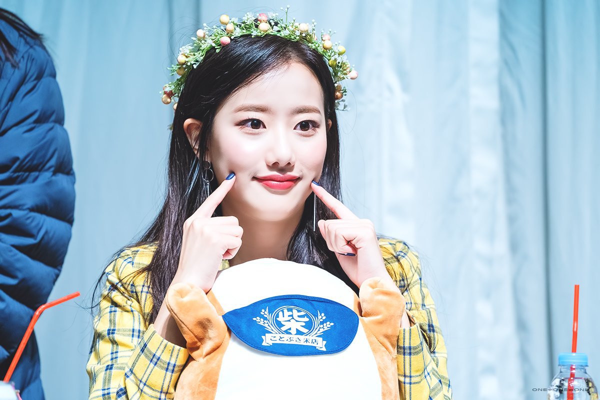 화관쓴 에이프릴 나은이.jpg | 인스티즈