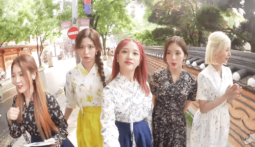 프로미스나인 걸어서 전주속으로.gif | 인스티즈