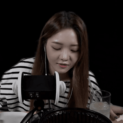 프로미스나인 지선이의 ASMR 분식이팅사운드.GIF | 인스티즈