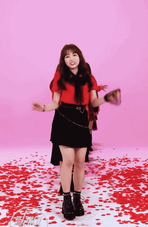 아이즈원) 나코 기분 좋을 때 특징.gif | 인스티즈