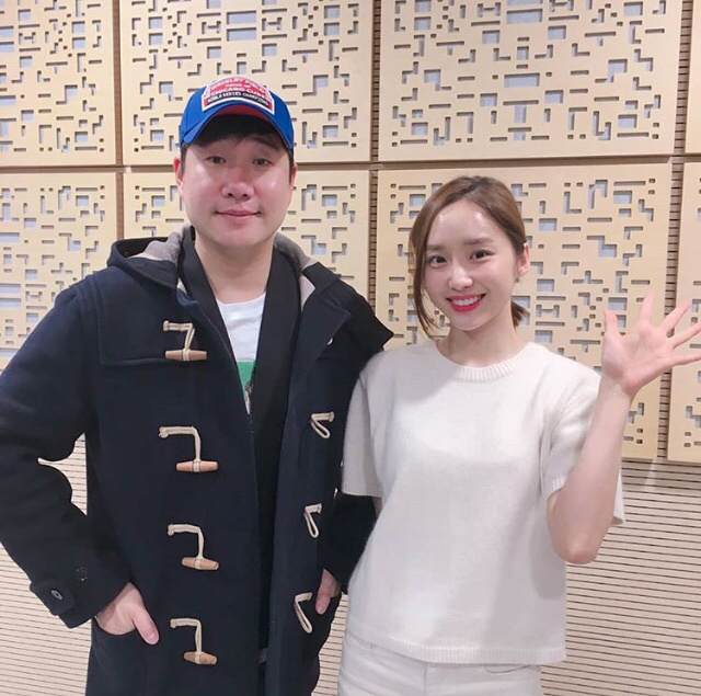 생일선물 받은 윤태진.jpg (+ 행복춘X울보춘) | 인스티즈