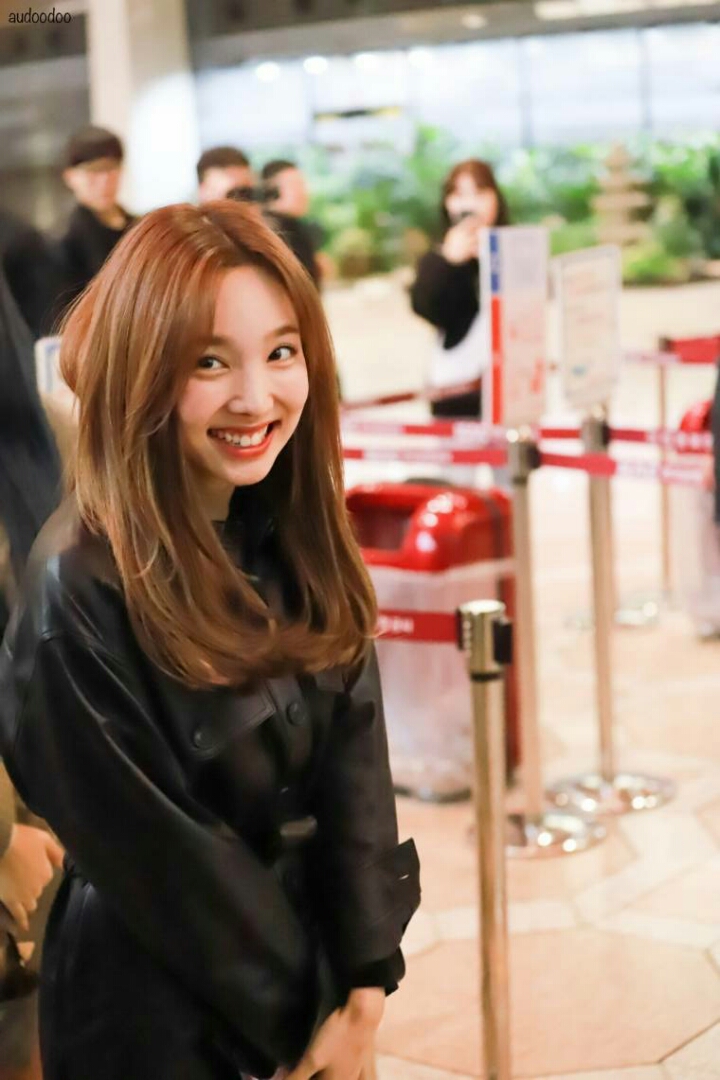 일본 공연차 출국하는 트와이스 임나연 | 인스티즈