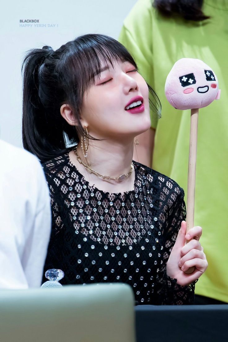 가만보니 은근히 미인인거 같은 여자친구 예린이.jpgif | 인스티즈