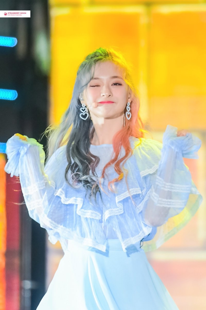 프로미스나인(fromis_9) 이나경과 함께 럽밤 되세요.jpgif | 인스티즈